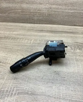 Toyota Avensis T250 Indicator stalk 173650