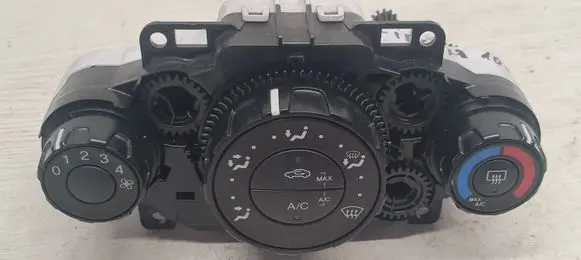 Ford Fiesta Climate control unit 8A6119980AF