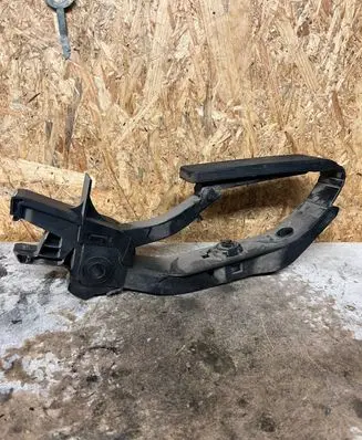 Mercedes-Benz E W211 Accelerator throttle pedal A2113000404