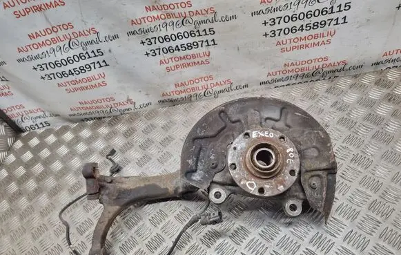Front wheel hub spindle knuckle