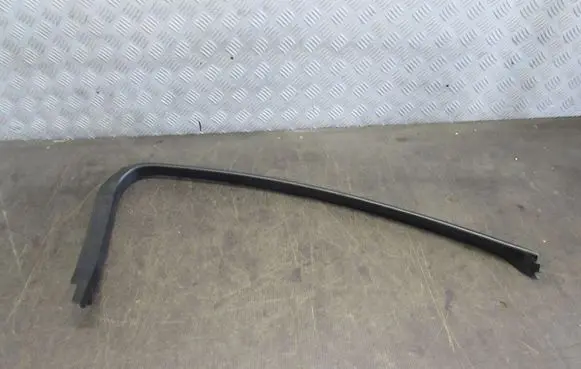 Ford Mondeo MK IV Front door window/glass frame 7S71A201A19