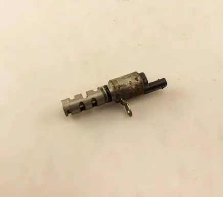 Volkswagen Polo V 6R Camshaft vanos timing valve 4555520H3