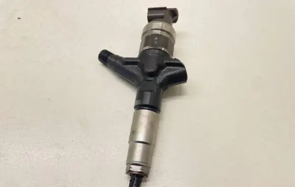 Subaru Forester SH Fuel injector 16613AA020 DENSO7890 09K09863