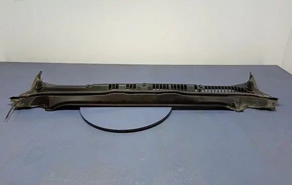 Ford Mondeo MK I Wiper trim DS73F02216F