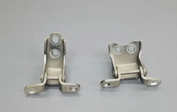Front door hinge set