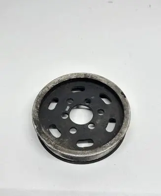 Volkswagen Golf IV Power steering pump pulley 038145255B