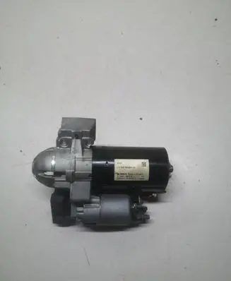 BMW 5 G30 G31 Starter motor 8589891 20160521 0001148515