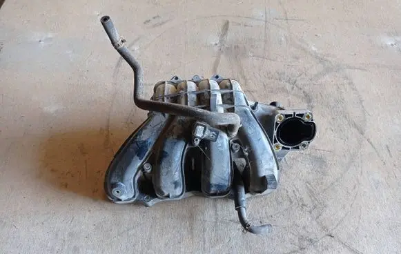 Suzuki SX4 Intake manifold