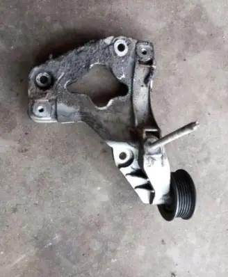 Jeep Grand Cherokee A/C compressor mount bracket 3310F