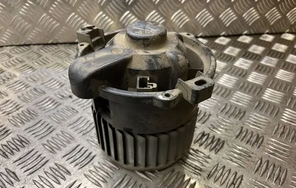 Mitsubishi Colt Heater fan/blower 1736006902