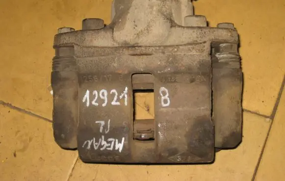 Renault Megane I Front brake caliper
