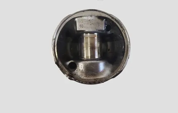 Ford Mondeo MK IV Piston 0000