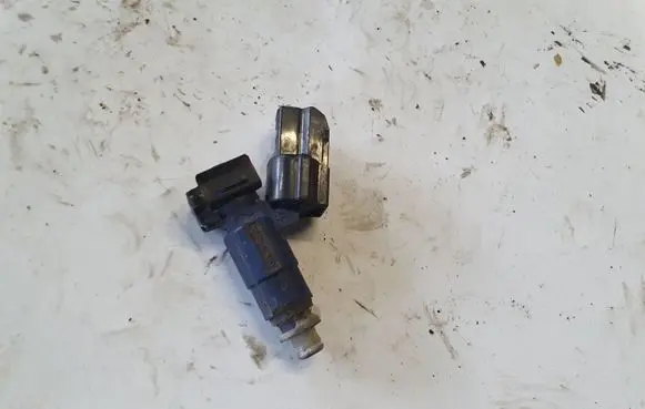 Hyundai ix20 Fuel injector 3531028000