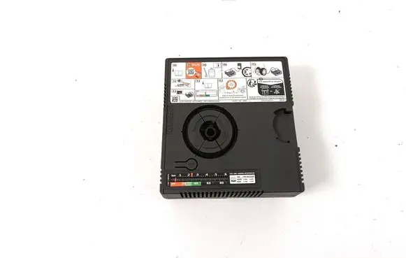 Volkswagen PASSAT B9 Tire air pump compressor 5N0012615H