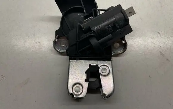 Audi A4 S4 B8 8K Tailgate/trunk/boot lock/catch/latch 4F5827505D