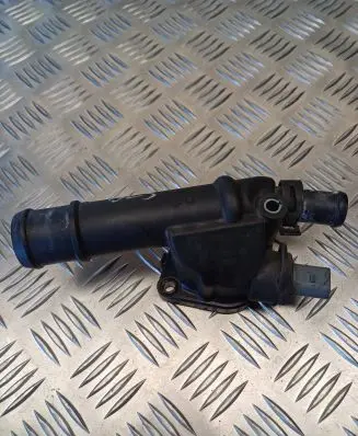Volkswagen PASSAT B6 Thermostat housing 03G121132B