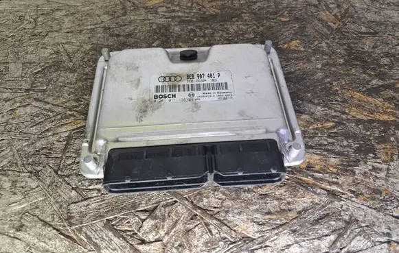 Audi A6 S6 C5 4B Engine control unit/module 8E0907401P 0281011136