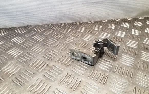 Rear door upper hinge