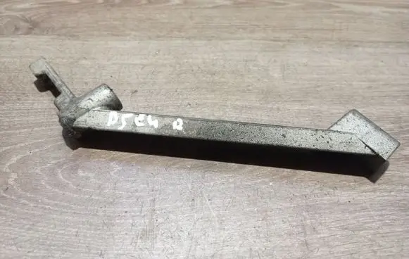 Volvo S60 Power steering pump mounting bracket 