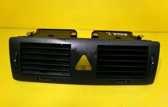 Skoda Fabia Mk1 (6Y) Dash center air vent grill 6Y0820951