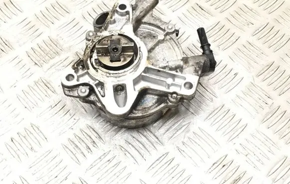 Ford Mondeo MK IV Vacuum pump 7021390500 13T1022149 9673836180