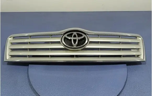 Toyota Avensis Verso Front grill 531140D060