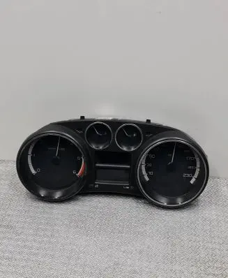 Peugeot 308 Speedometer (instrument cluster) 5550015540