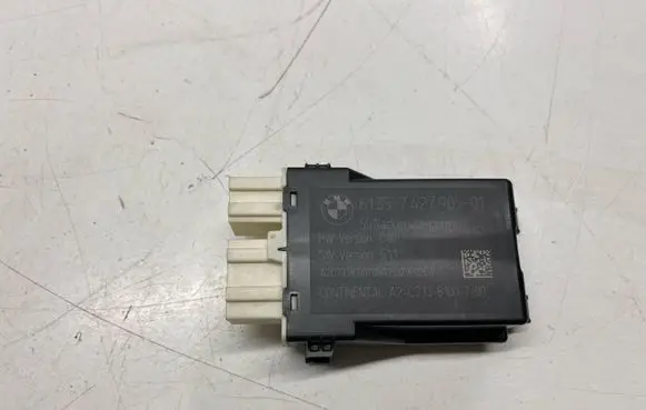 BMW 4 F32 F33 Seat heating relay 7427905