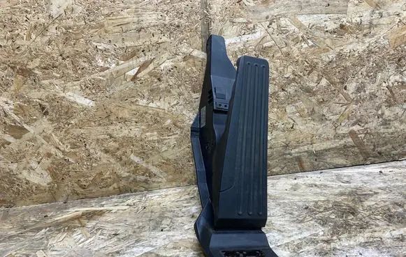 Infiniti G37 Accelerator throttle pedal 0280755153 180021NC0A