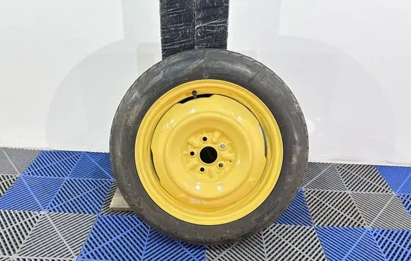 Toyota Prius (XW30) R16 spare wheel