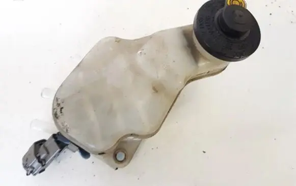 Toyota Avensis Verso Brake fluid reservoir 13231140260