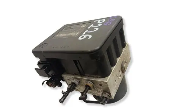 Volkswagen Touran I ABS Pump 1K0907379AC 1K0614517AE
