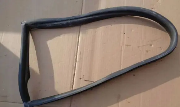 Porsche 911 997 Rubber seal rear door window/glass MCD6027