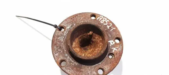 BMW 5 E39 Front wheel hub