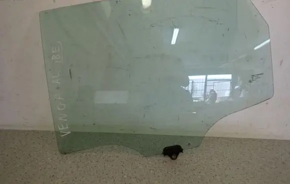 KIA Venga Sliding door window/glass