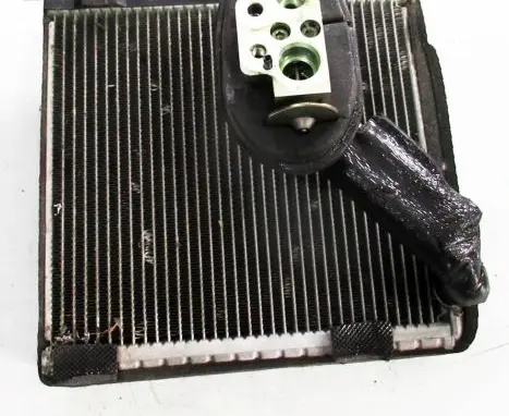 Volkswagen PASSAT B6 Air conditioning (A/C) radiator (interior) 3C1820103B 1K0820679