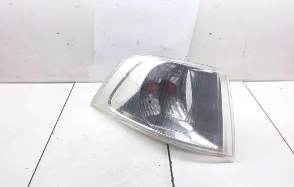 Volvo S40, V40 Front indicator light 30621832 30621834