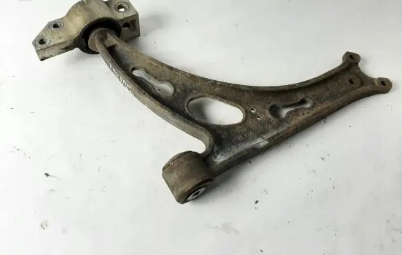Volkswagen Touran I Front lower control arm/wishbone 1K0407153G