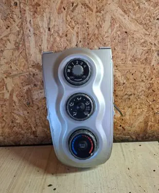 Toyota Yaris Climate control unit 554060D190