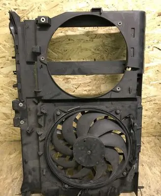 Peugeot 807 Radiator cooling fan shroud