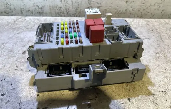 Fiat Bravo Fuse module 406626 PA6GB20GF10