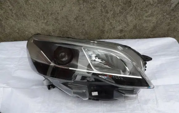 Peugeot Traveller Headlight/headlamp 9808235780 0019712401 15122015115