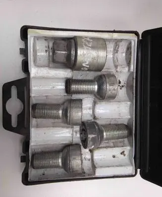 Nuts/bolts