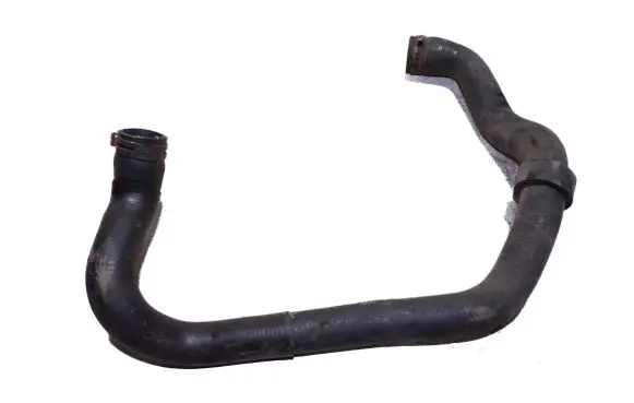 Volkswagen PASSAT B6 Engine coolant pipe/hose