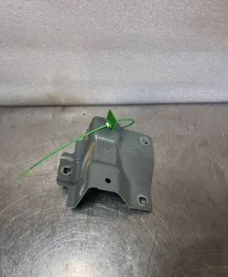 Renault Master III Fender mounting bracket 663514221R