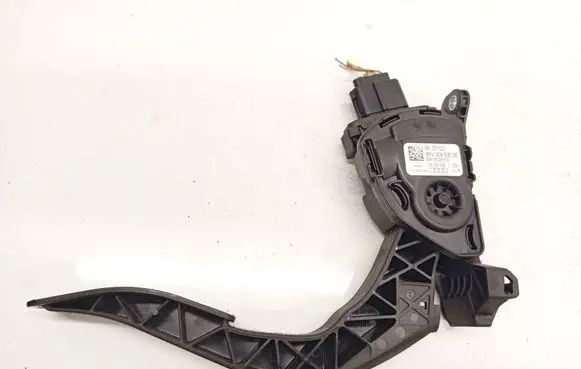Audi A4 S4 B8 8K Accelerator throttle pedal 8K1721523