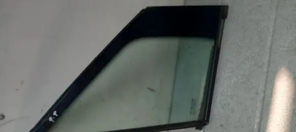 Fiat Ulysse Front door window glass four-door