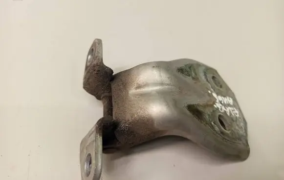 Isuzu D-Max Front door upper hinge 