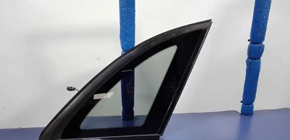 Mercedes-Benz B W246 W242 Rear side window