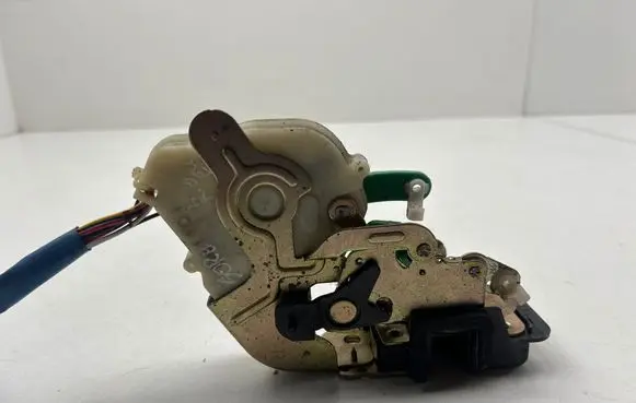 KIA Sorento Rear door lock